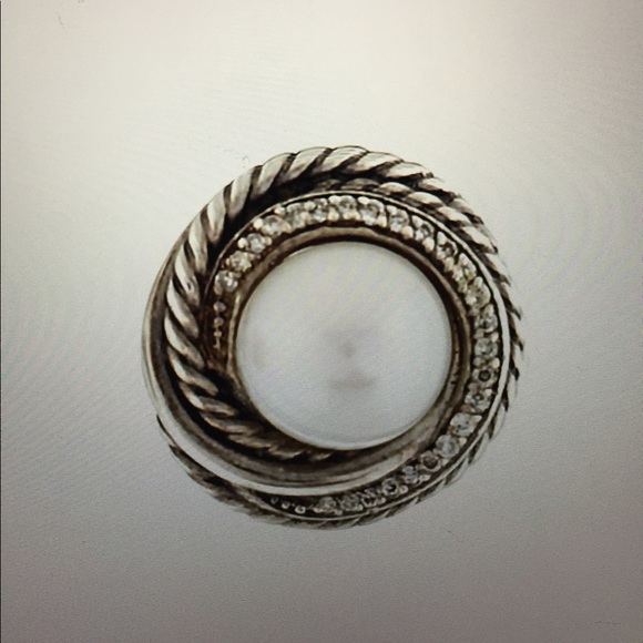 DAVID YURMAN Crossover Pearl and Diamond Earrings - Picture 9 of 9